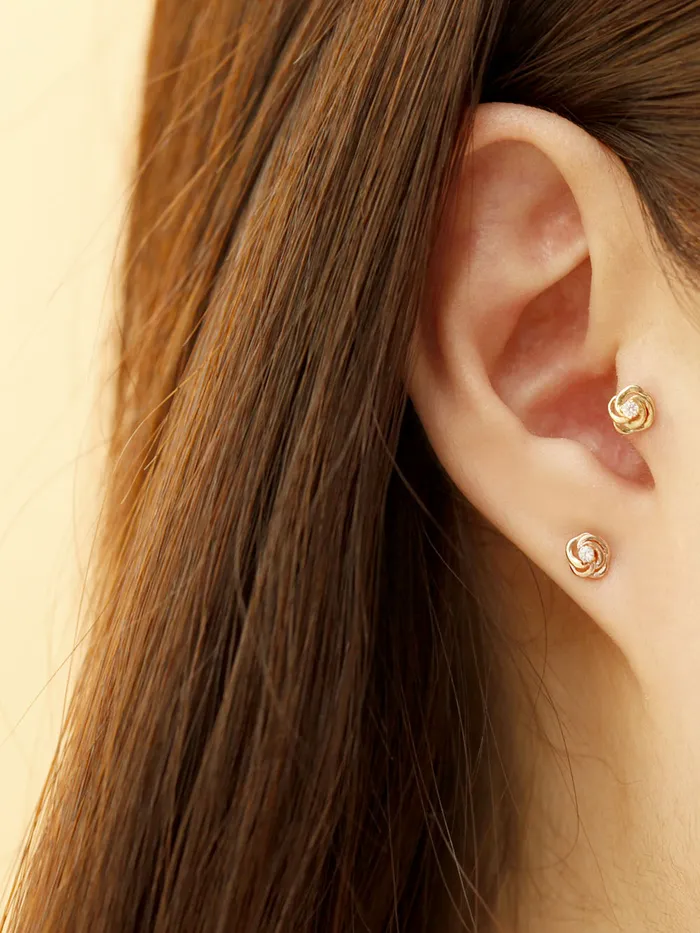 MinimalBijoux Earrings 14K Gold 3D Mini Rose Cartilage Earring 20G18G16G