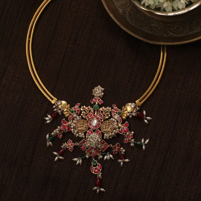 Adyatana Hasli Modern Silver Necklace SILVER Necklaces