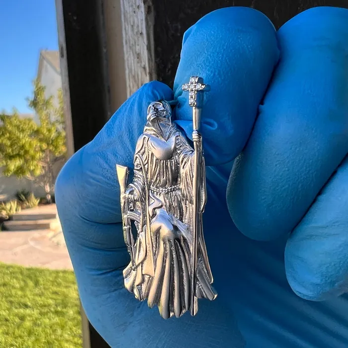 Bling Cartel Necklaces Santa Muerte Matte 925 Silver AK47 Gun Moissanite VVS1 Pendant Dije De Plata Bling Cartel Necklaces Santa Muerte Matte 925 Silver AK47 Gun Moissanite VVS1 Pendant Dije De Plata