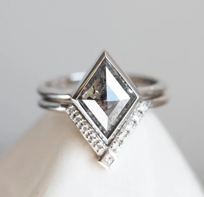 Jocelyn Salt Pepper Kite Diamond Ring Set Capucinne Rings