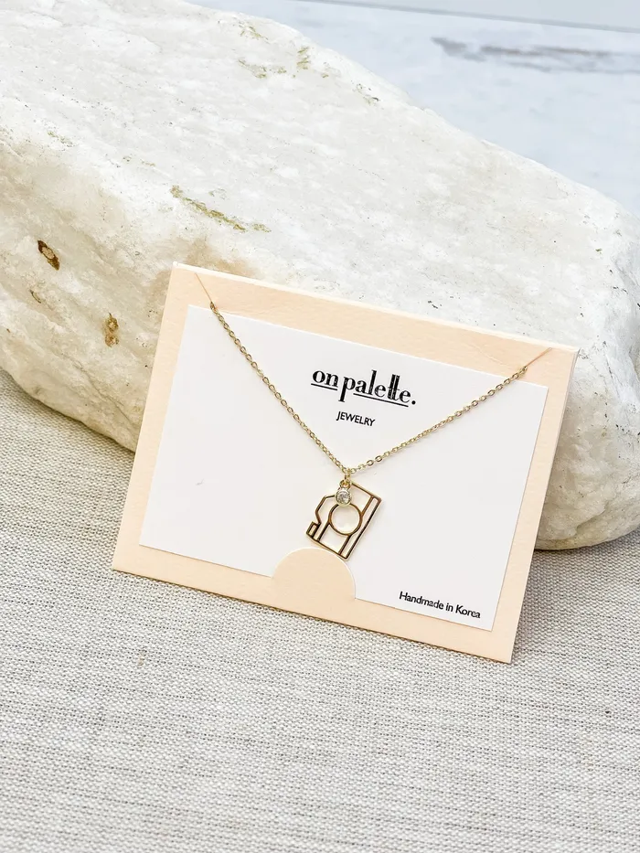 Necklaces Prep Obsessed FC Camera Pendant Necklace Gold