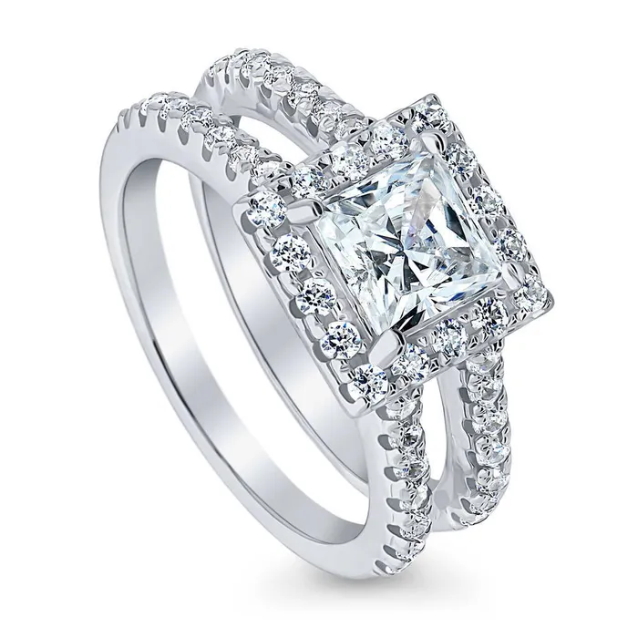 Rings BERRICLE Halo Princess CZ Ring in Sterling Silver