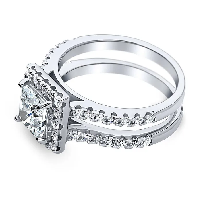 Rings BERRICLE Halo Princess CZ Ring in Sterling Silver