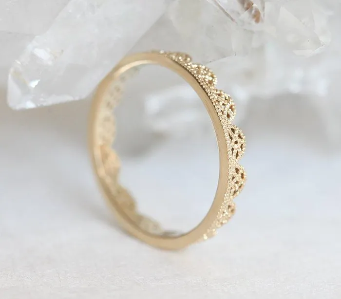 Rings Capucinne Dainty Gold Lace Filigree Wedding Ring